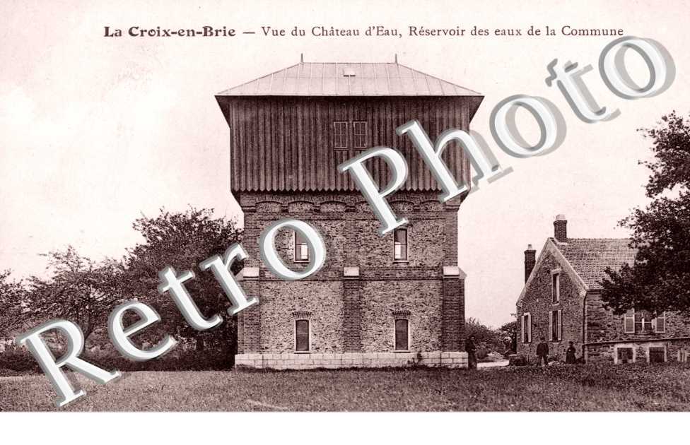 Vue du Chateau d'Eau, Reservoir des eaux de la Commune