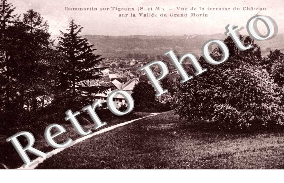 Vue de la Terrase du Chateau sur la Vallee du Grand Morin