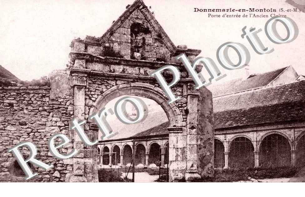 LPorte d'Entrée de l'Ancien Cloitre