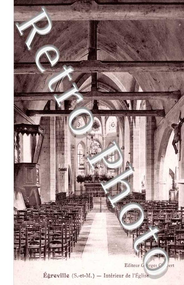 Interieur de l'eglise