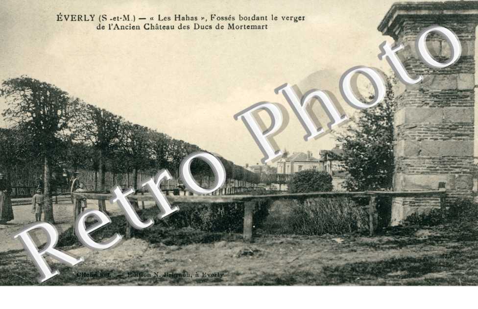 les "Habas" fosses bordants le verger de l'ancien Chateau des Ducs de Mortemart