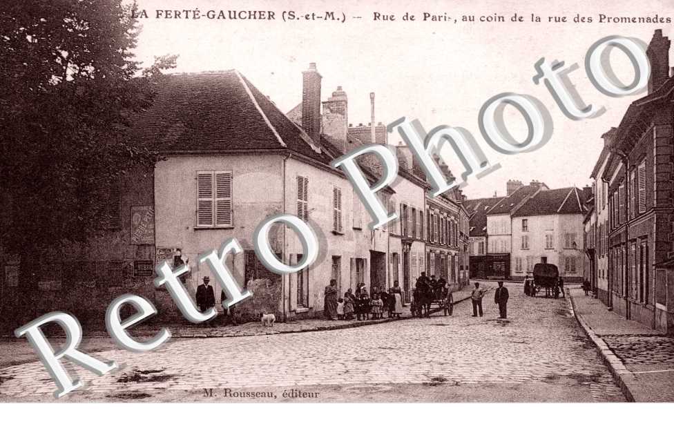 la Rue de Paris, au coin de la Rue des Promenades