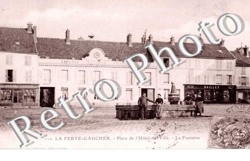 la Place de l'Hotel-de-Ville, la Fontaine