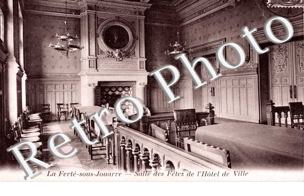 Salle des fetes de l'hotel de ville