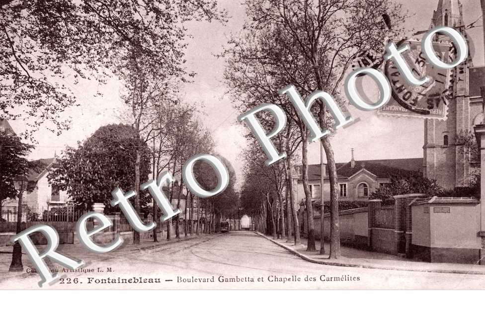 Boulevard Gambetta et Chapelle des Carmelites