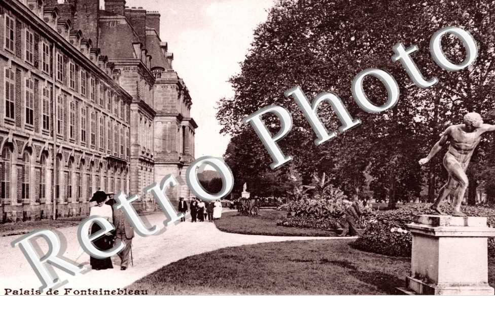 Palais de Fontainebleau, le Jardin et l'Aile Louis XV