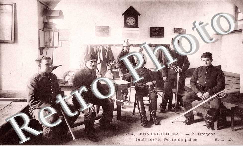 7° Dragon - Interieur du poste de Police