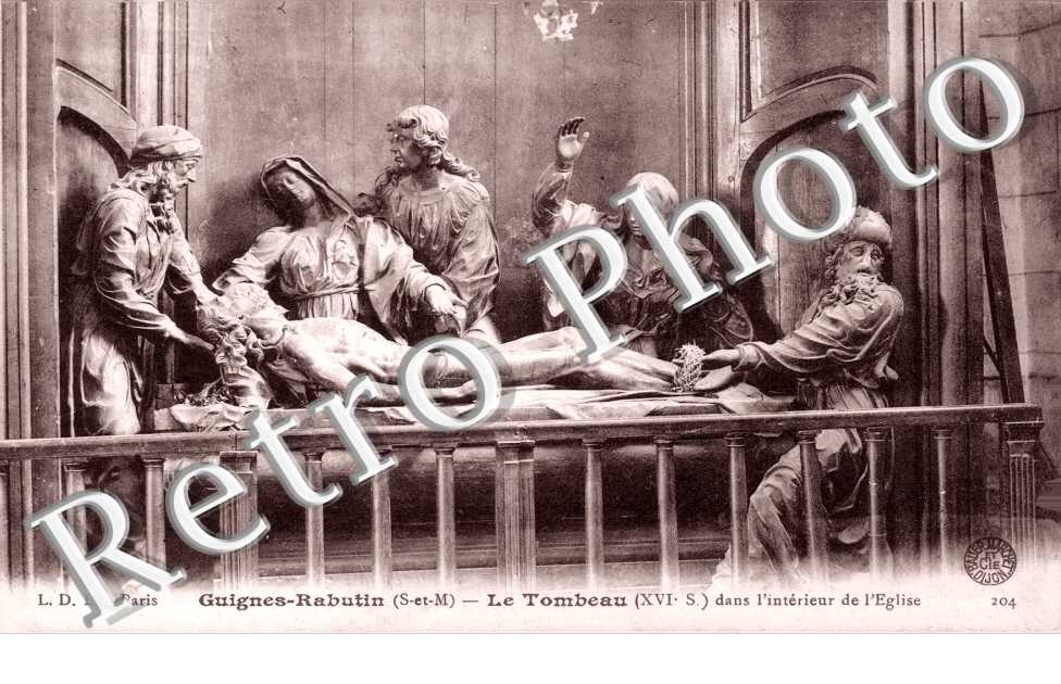 Interieur de l'eglise, le Tombeau
