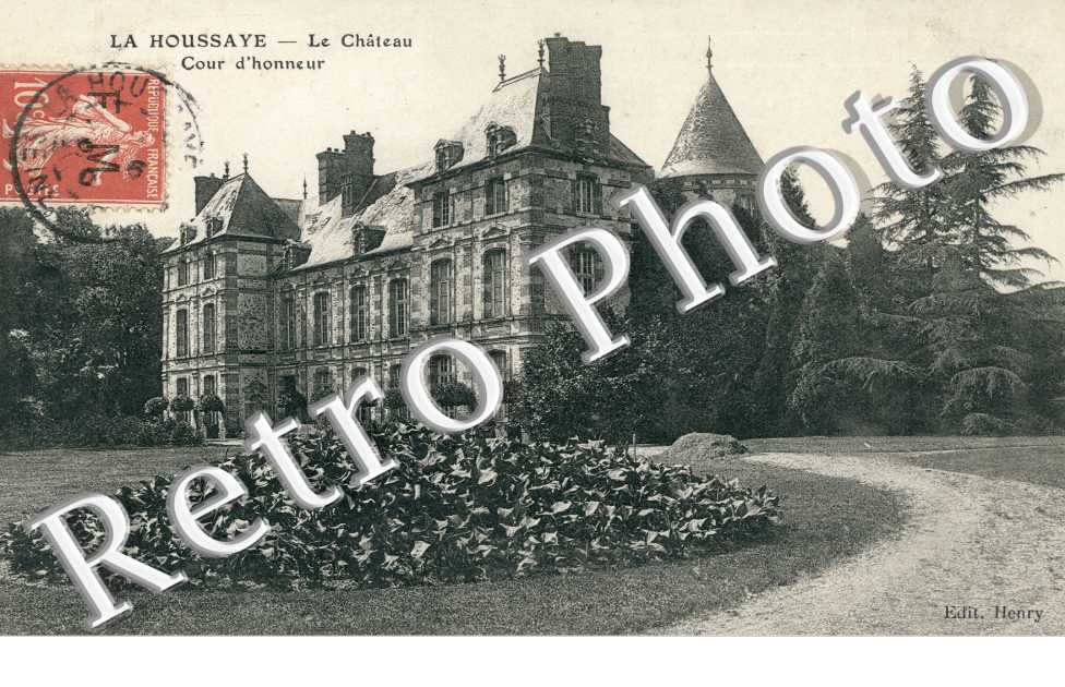 Le Chateau - Cour d'Honneur