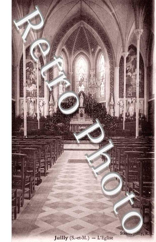 Interieur de l'eglise