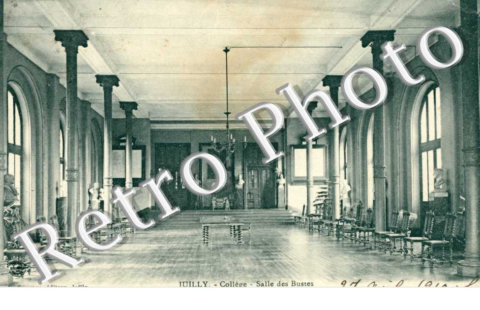 College, Salle des Bustes