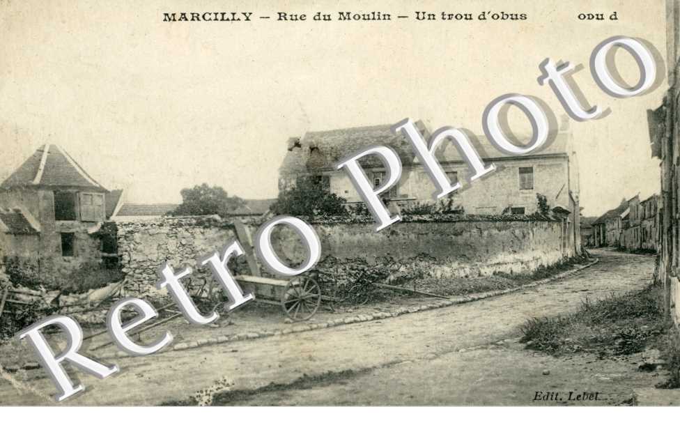 Rue du moulin, un trou d'obus