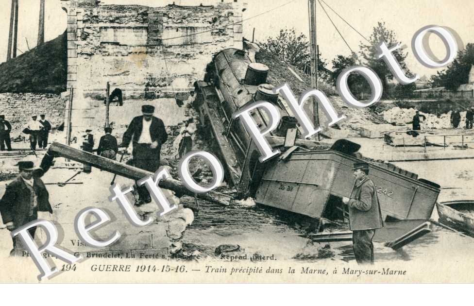 Train precipite dans la Marne