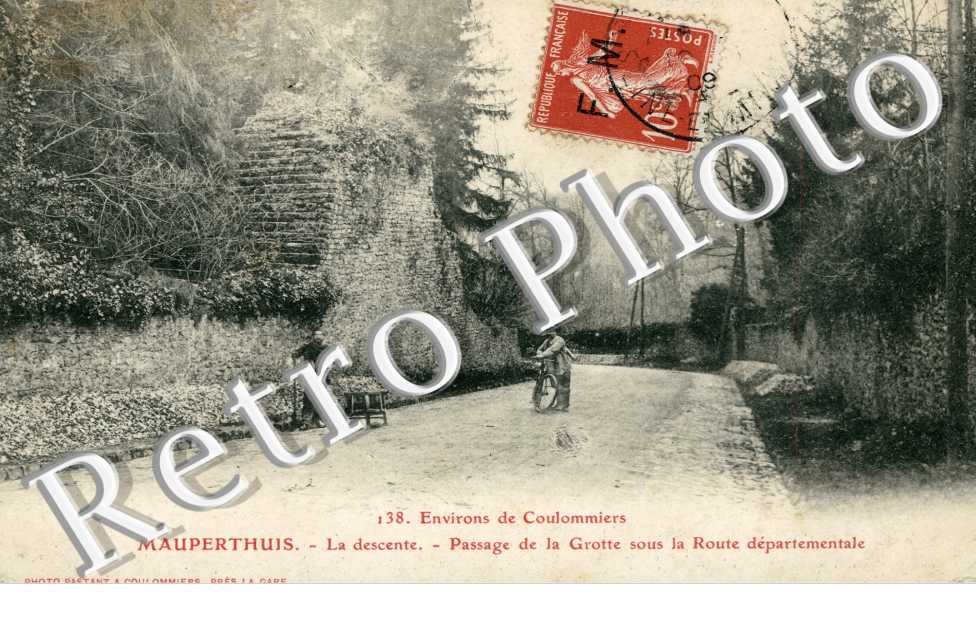 La descente - passage de la grotte sous la route departementale