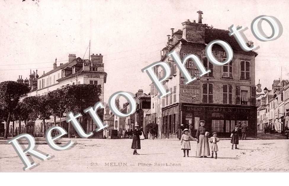 la Place Saint-Jean