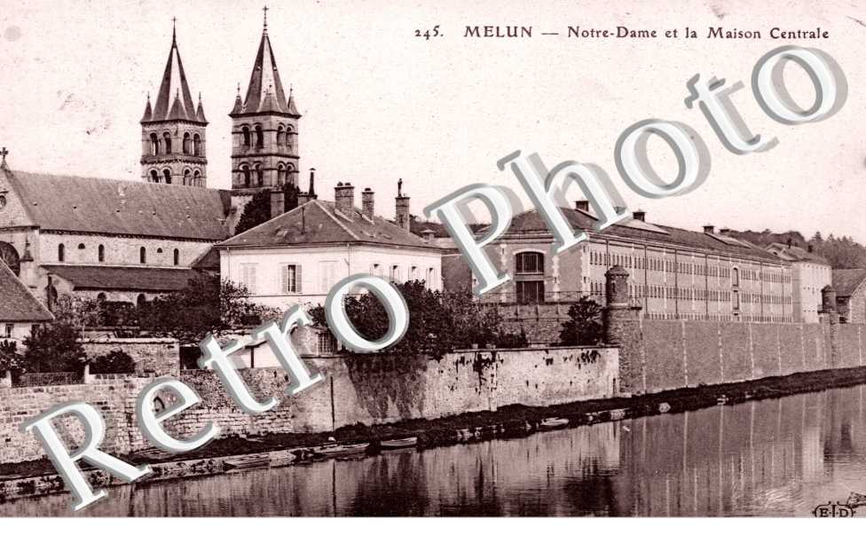 Notre Dame et la Maison Centrale