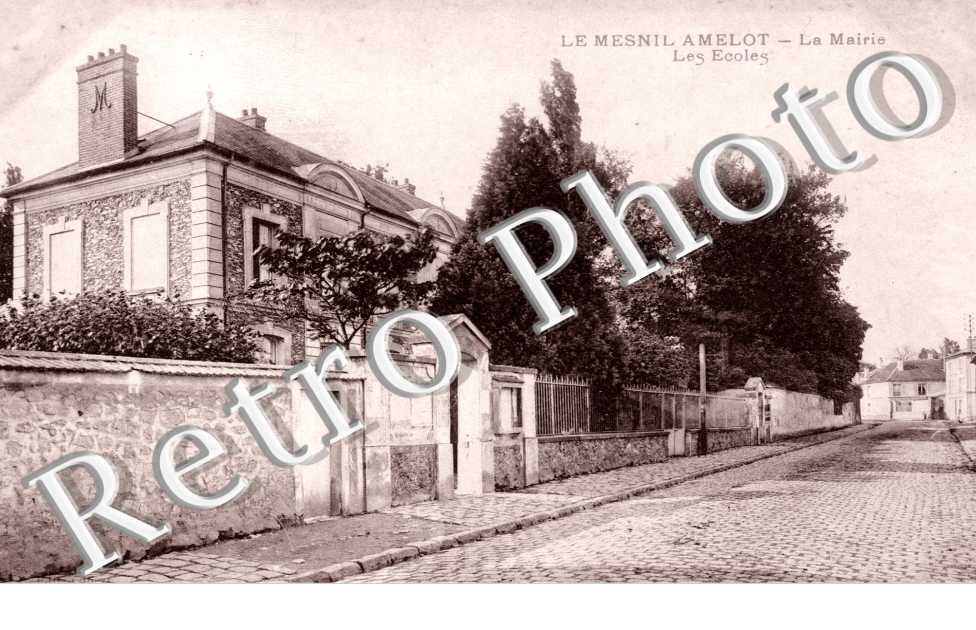 la Mairie et les Ecoles
