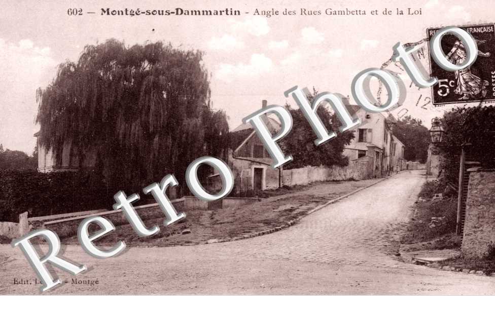 l'Angle des Rues Gambetta et de la Loi, Montge-sous-Dommartin
