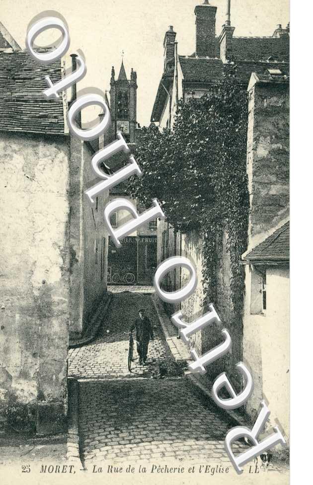 la Rue de la Pecherie et l'Eglise
