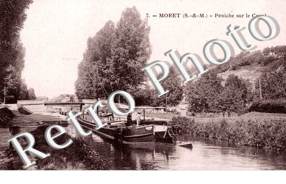 Peniche sur le Canal