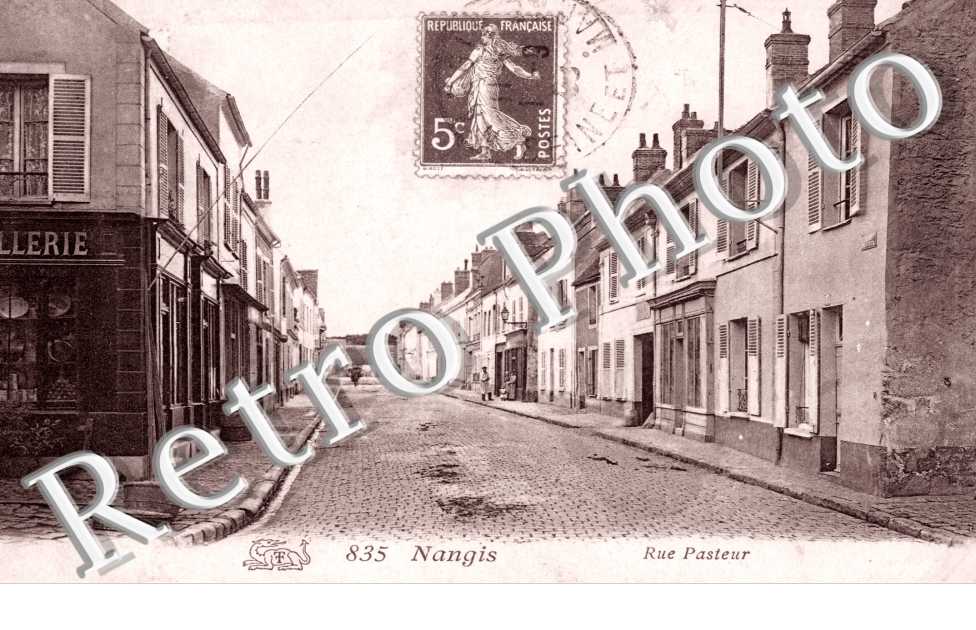 la Rue Pasteur