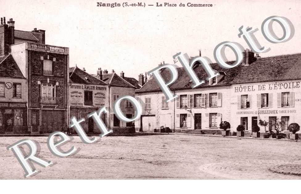 la Place du Commerce