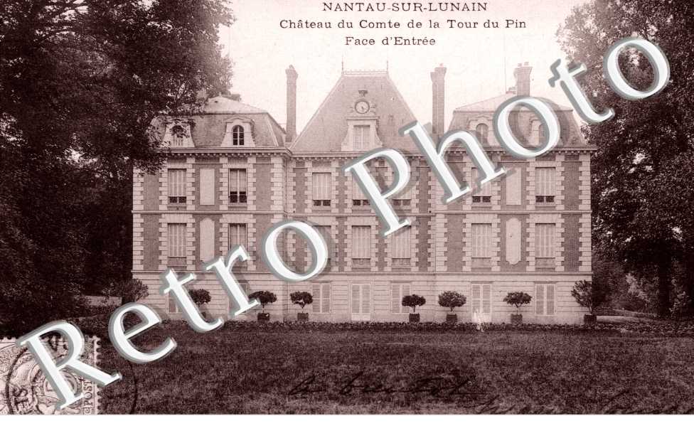 Chateau du Comte de la Tour du Pin, Face d'entree