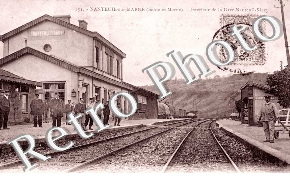 l'Interieur de la Gare Nanteuil-Saacy