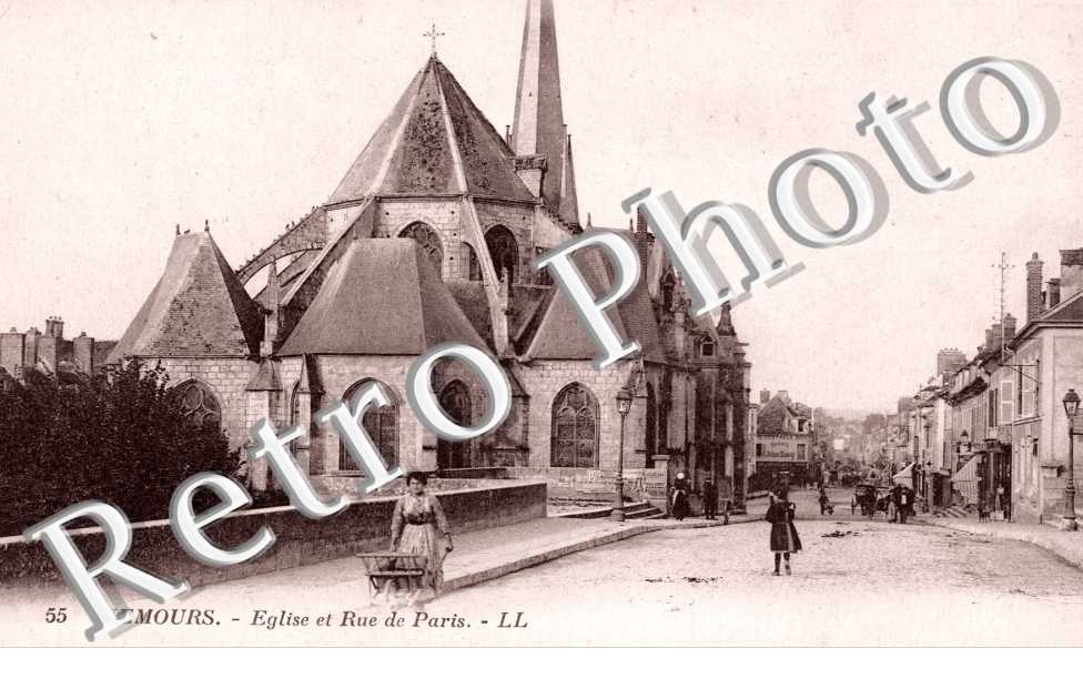 Eglise et Rue de Paris