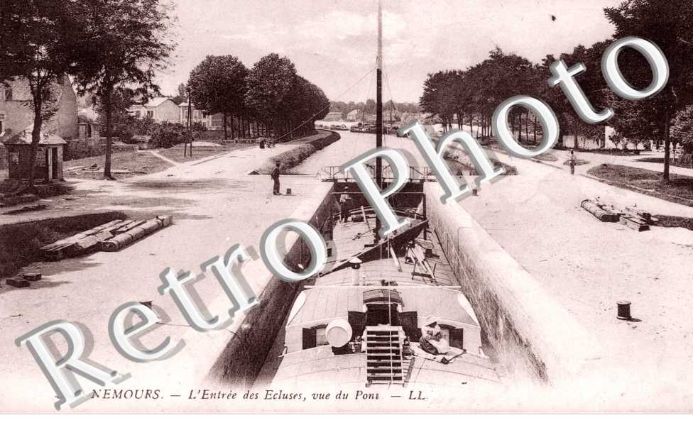 l'Entree des Eclusess, Vue du Pont