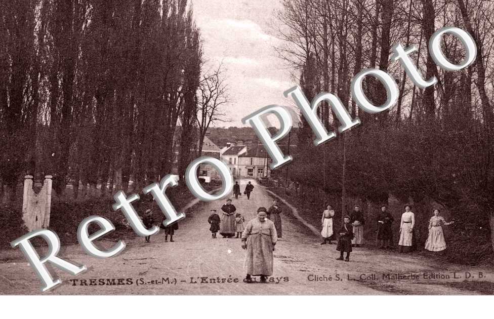 TRESMES - L'Entree du Pays 