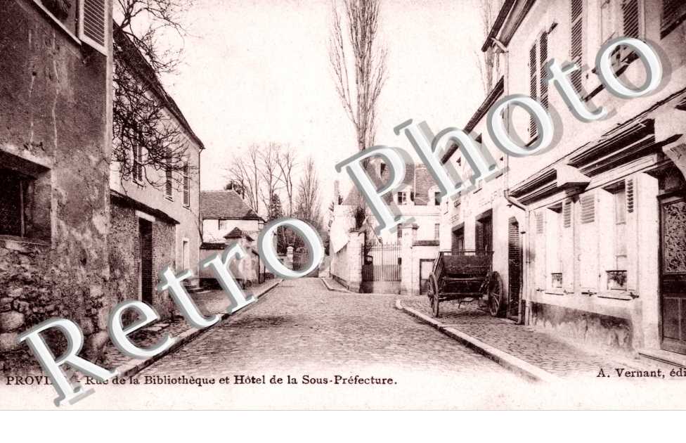 rue de la bibliotheque et hotel de la sous prefecture