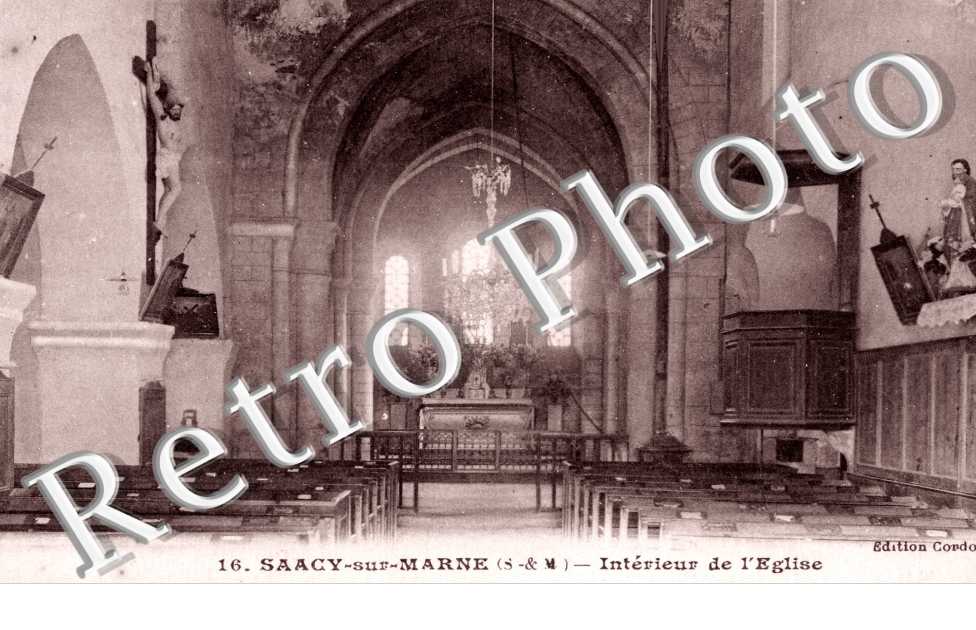 interieur de l' eglise