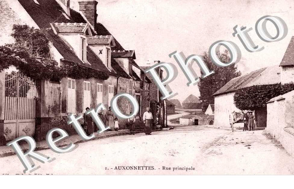 AUXONNETTES  Rue principale
