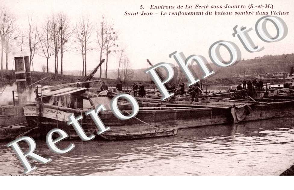le Renflouement du Bateau sombre dans l'Ecluse