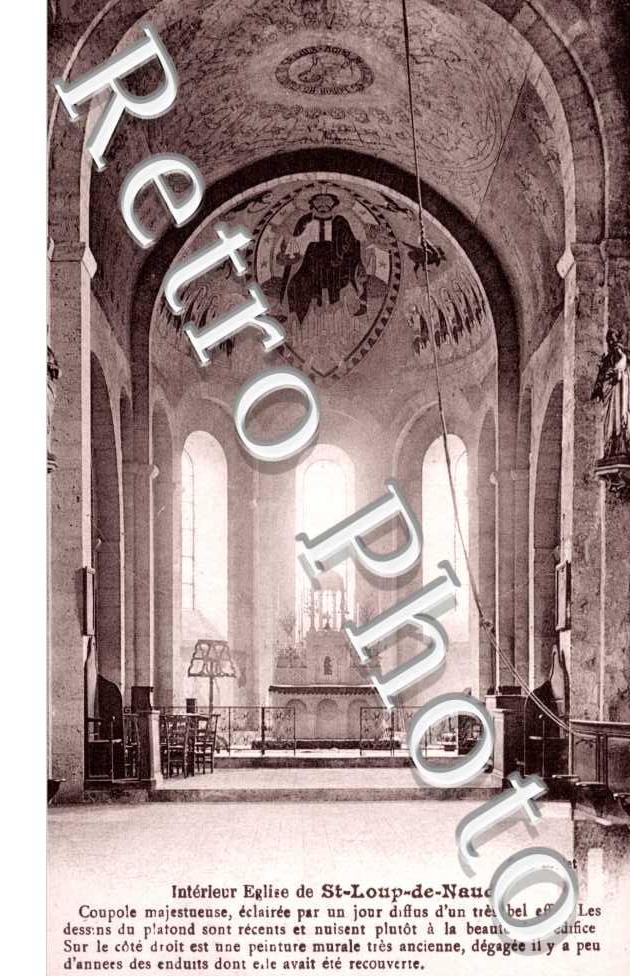 Interieur de l'eglise