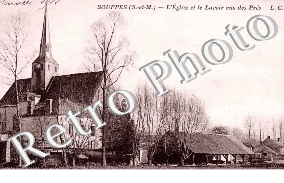 l'Eglise et le Lavoir vus des pres