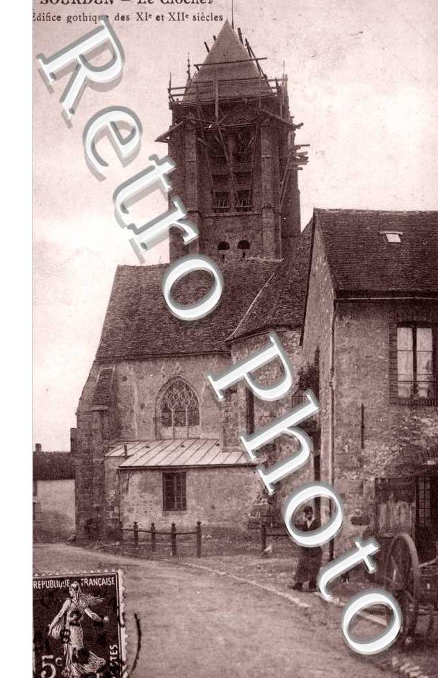 le Clocher, Edifice gothique des XIeme siecle et XIIeme siecles