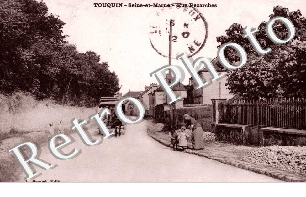 Rue Pezarches