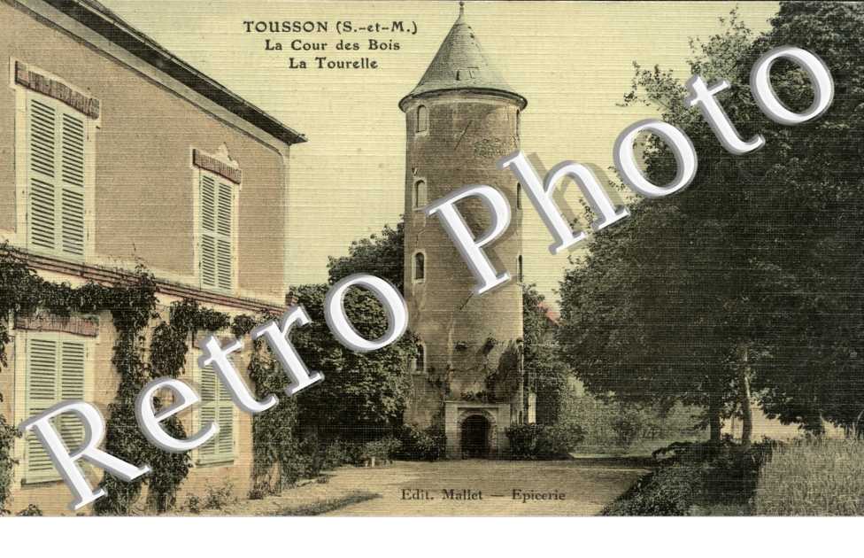 La cour des bois - la Tourelle