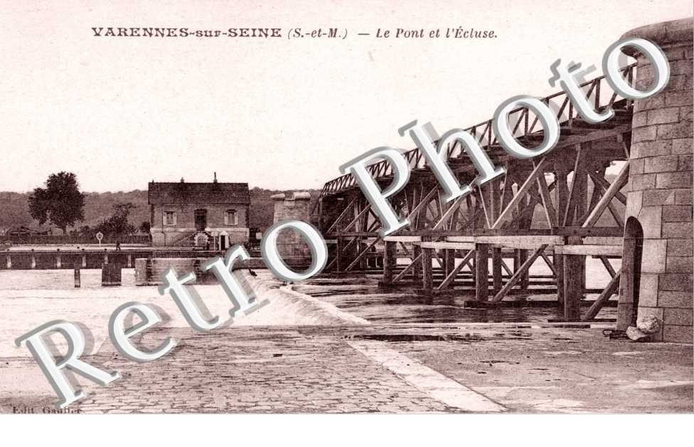 Le pont et l'ecluse