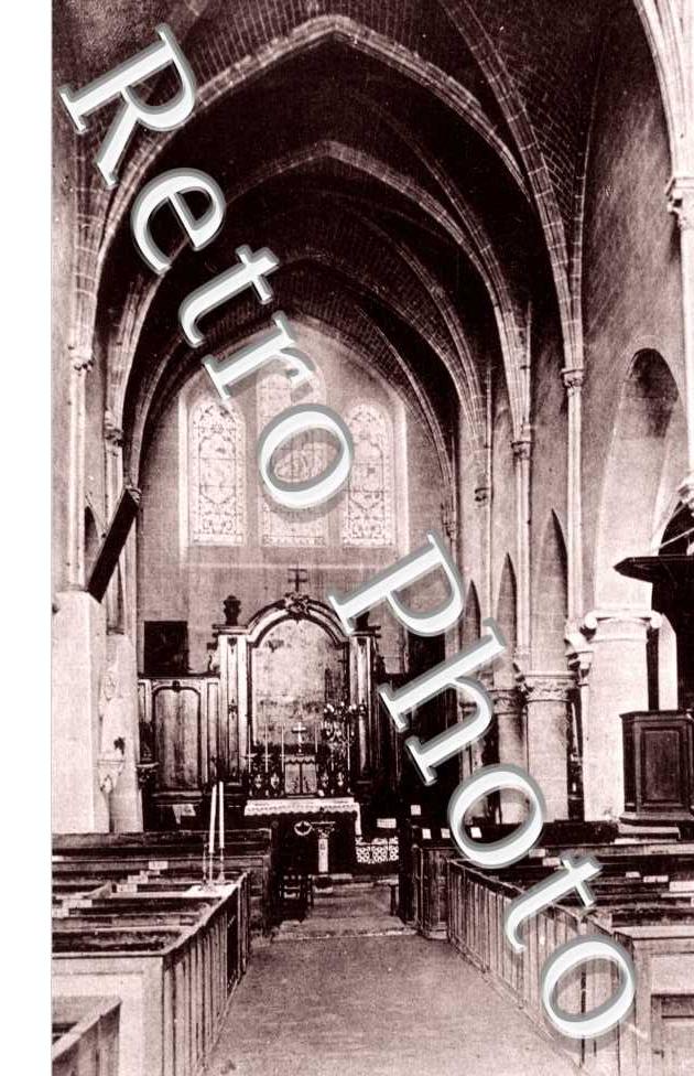 Interieur de l'eglise