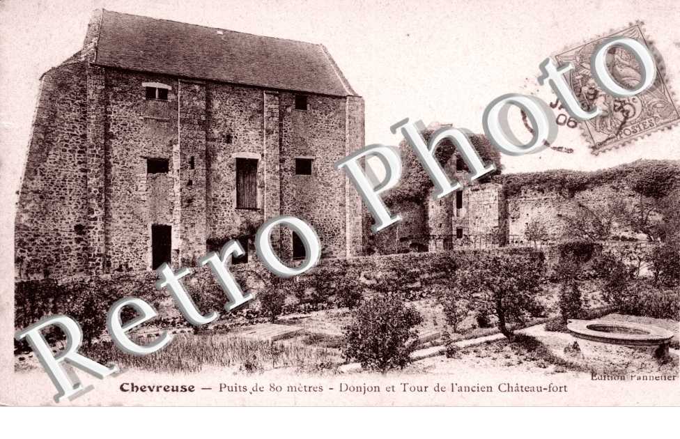 Donjon et tour de l'ancien chateau fort