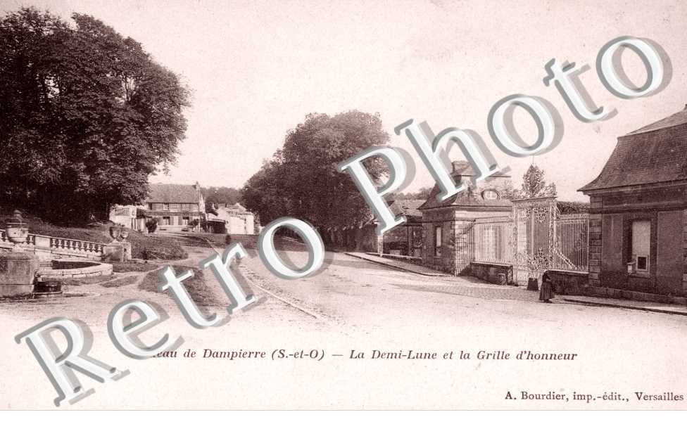 Chateau, la Demi Lune et la Grille d'Honneur