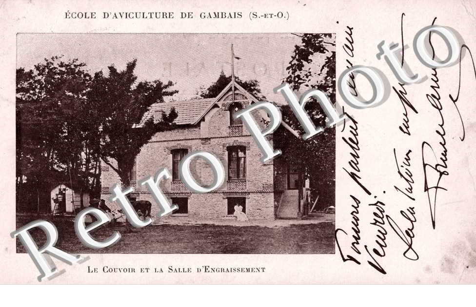 l'Ecole d'Aviculture de Gambais, le Couvoir et la Salle d'Engraissement