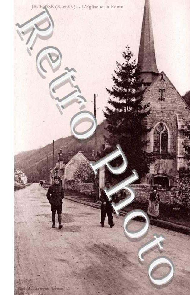 L'eglise et la route