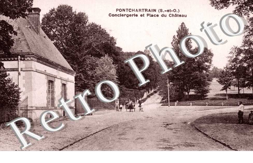 Pontchartrain, Conciergerie et Place du Chateau