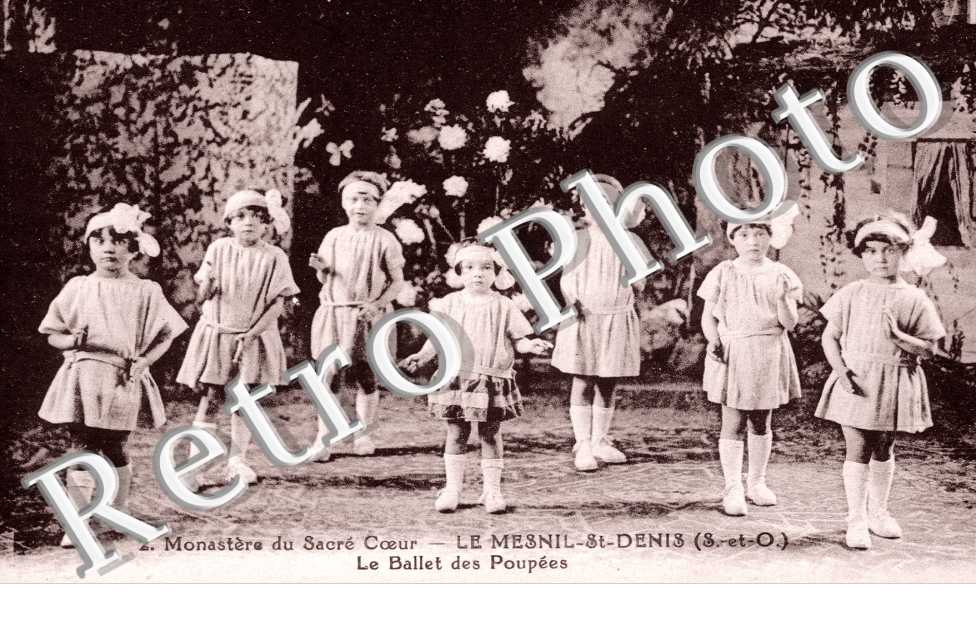 Le ballet des poupees   - folklore