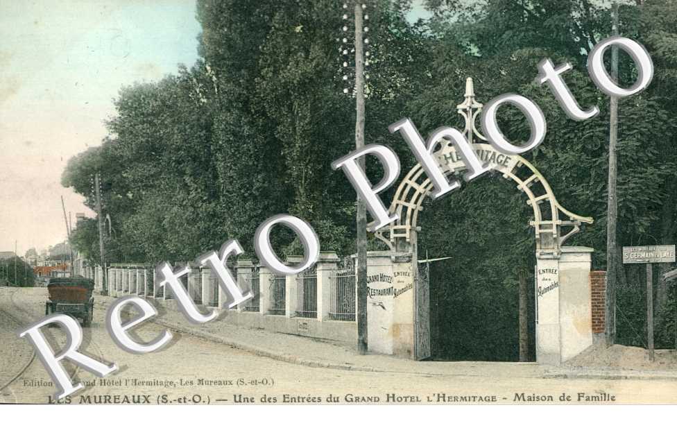 Entree du Grand Hotel L'Hermitage, Maison de Famille