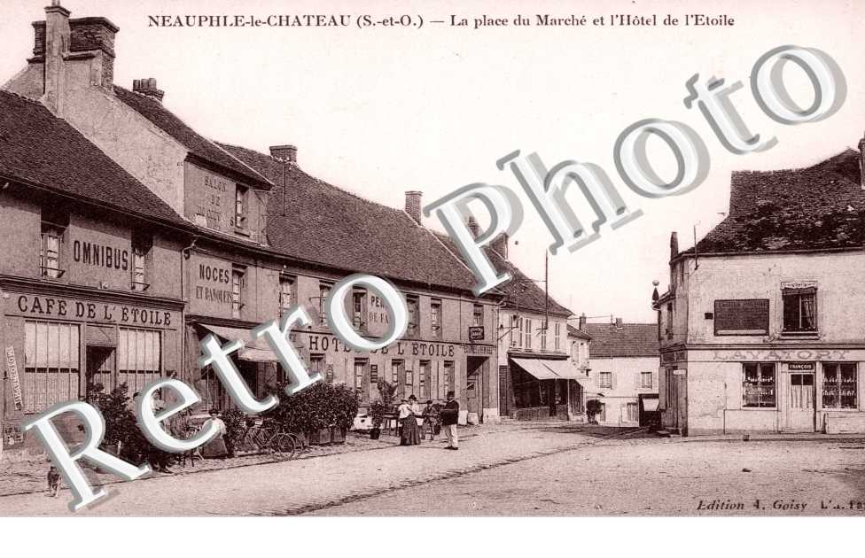 La Place du Marche et l'Hotel de l'Etoile